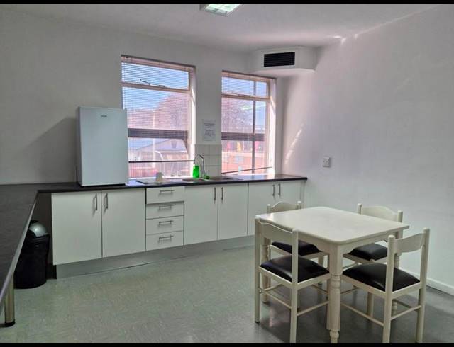 BUSINESS PROPERTY TO RENT IN ISANDO